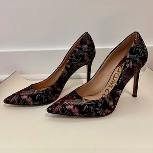 Elegant Floral/Bird Stilettos